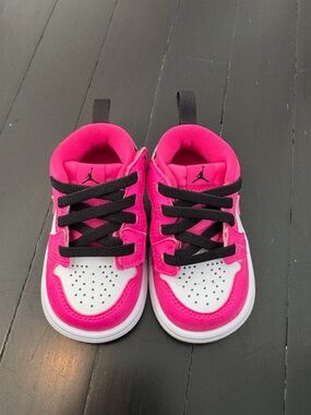 Jordan Kids Pink and White Low-Top Sneakers
